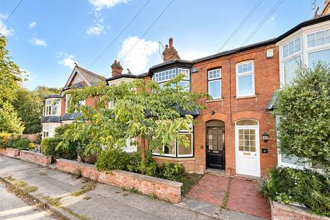 4 bedroom terraced house for sale, Owlstone Road, Cambridge, CB3