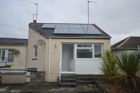 2 bedroom flat to rent, Falmouth Road, Chacewater