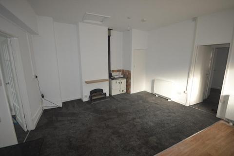 2 bedroom flat to rent, Falmouth Road, Chacewater
