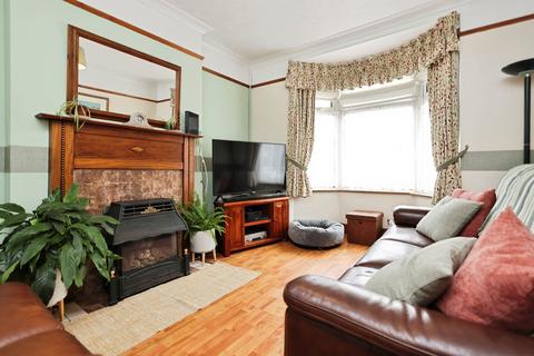 3 bedroom end of terrace house for sale, Deakin Road, Birmingham
