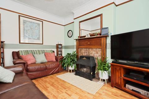 3 bedroom end of terrace house for sale, Deakin Road, Birmingham