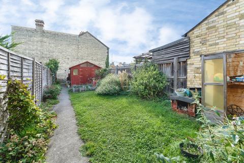 2 bedroom terraced house for sale, Cherry Hinton Road, Cambridge, Cambridgeshire, CB1