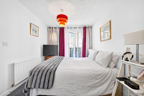 2 bedroom cottage for sale, Burlington Mews, Acton