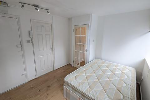 1 bedroom flat to rent, Brindley Close, Alperton, London HA0