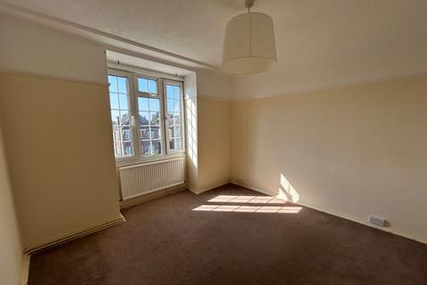 undefined, Crown Lane, Southgate N14