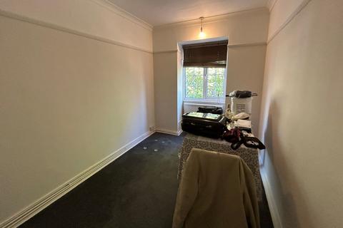 undefined, Crown Lane, Southgate N14