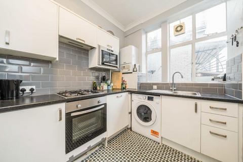 1 bedroom flat to rent, St Cross Street, London EC1N