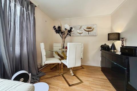 2 bedroom maisonette for sale, Rectory Row, Bracknell, Berkshire
