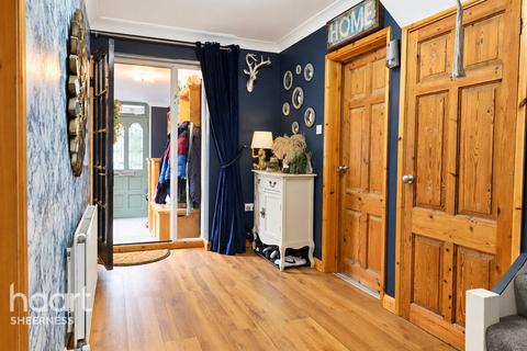 5 bedroom semi-detached house for sale, Love Lane, Minster
