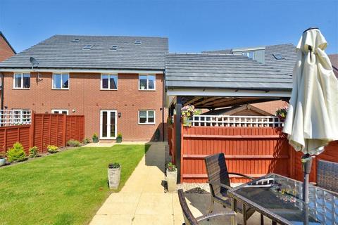 4 bedroom semi-detached house to rent, Antigua Way, Newton Leys