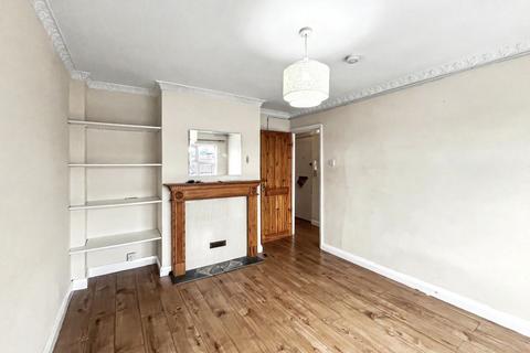 2 bedroom flat for sale, 692(A) London Road, Cheam, Sutton, SM3 9BY