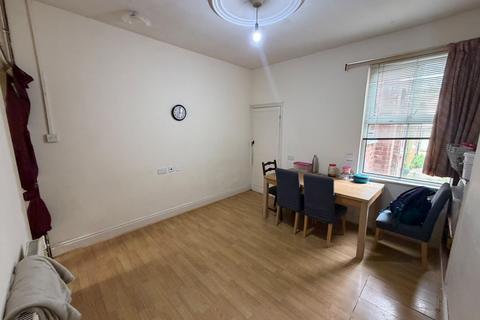3 bedroom terraced house to rent, Marfitt Street