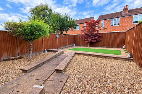 2 bedroom semi-detached house for sale, Shaftesbury Road, Cheadle Heath, SK3