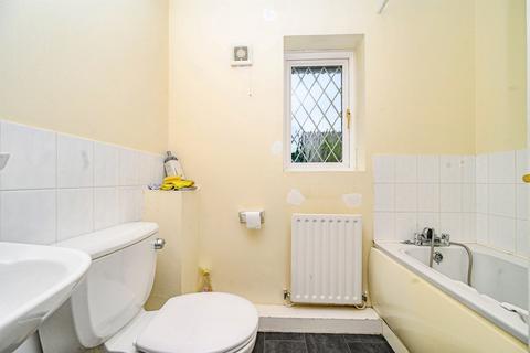 3 bedroom detached house for sale, Launton Close, Luton