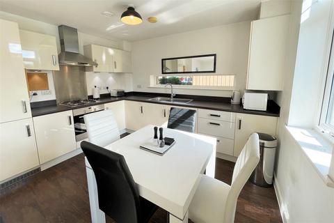 2 bedroom ground floor flat to rent, Firepool View, Taunton TA1