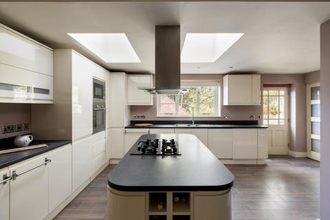 4 bedroom detached house for sale, Morden Hill, Blackheath