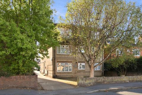 1 bedroom flat for sale, Waterloo House, Chertsey Road, Ashford, TW15