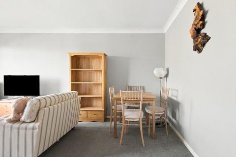 1 bedroom flat for sale, Waterloo House, Chertsey Road, Ashford, TW15