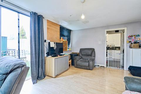 3 bedroom semi-detached house for sale, Kipling Close, Tipton