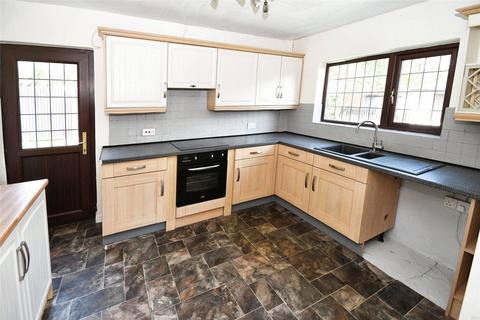 3 bedroom semi-detached house to rent, Park Farm Road, Lincoln LN1
