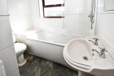3 bedroom semi-detached house to rent, Park Farm Road, Lincoln LN1