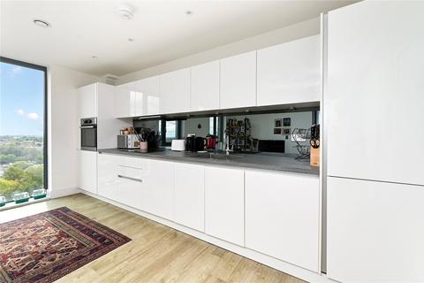 2 bedroom penthouse for sale, Kempton House, Staines TW18