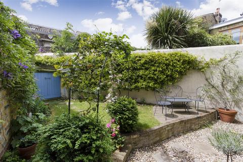 2 bedroom flat for sale, Dorville Crescent, London W6