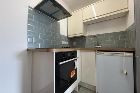 Studio to rent, Bodmin Road, St. Austell