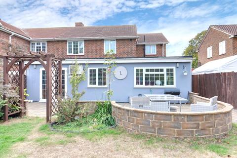 4 bedroom semi-detached house for sale, Humber Avenue, South Ockendon RM15
