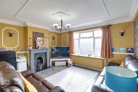 4 bedroom semi-detached house for sale, Humber Avenue, South Ockendon RM15