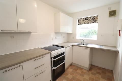 2 bedroom semi-detached house to rent, Orpington Drive, Coventry