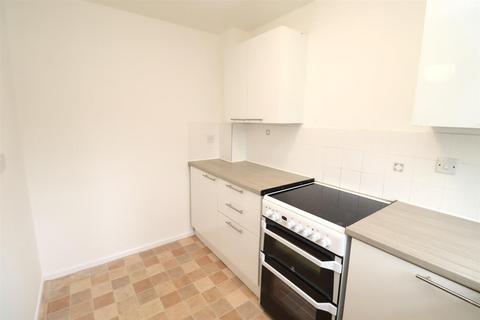 2 bedroom semi-detached house to rent, Orpington Drive, Coventry