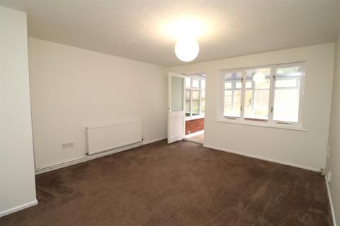 2 bedroom semi-detached house to rent, Orpington Drive, Coventry