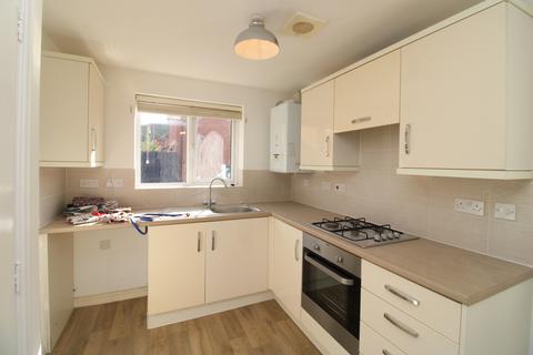 3 bedroom semi-detached house to rent, Kings Close, Middlesbrough.