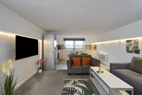 1 bedroom apartment to rent, Wakefield Road, Huddersfield, HD5