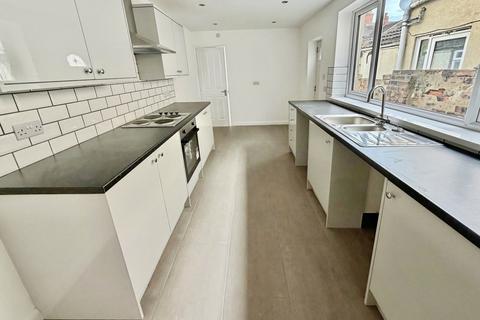 3 bedroom terraced house for sale, Weatherill Street, East Yorkshire DN14