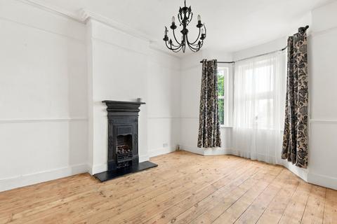 3 bedroom detached house for sale, Woodthorpe Road, Ashford,TW15