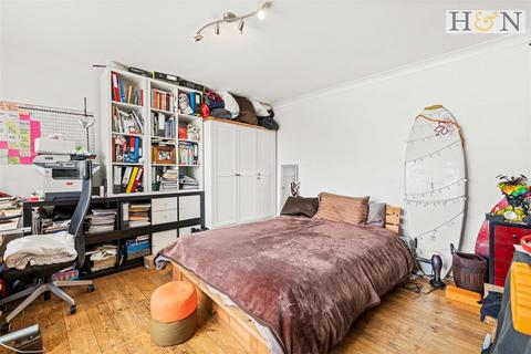 Studio for sale, Kingsway, Hove BN3