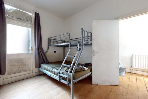3 bedroom terraced house for sale, 119 Listria Park, Stoke Newington, N16 5SP