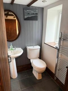 3 bedroom detached house to rent, Holywell Road, Caerwys