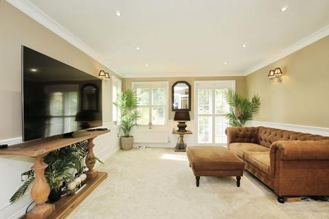 3 bedroom end of terrace house for sale, Sawyers Grove, Brentwood CM15