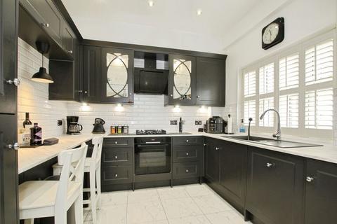 3 bedroom end of terrace house for sale, Sawyers Grove, Brentwood CM15
