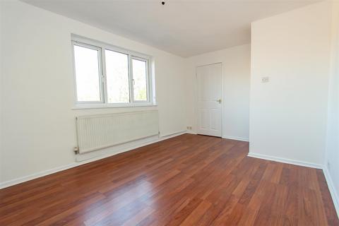 1 bedroom maisonette to rent, Whitehall Road, Uxbridge, UB8