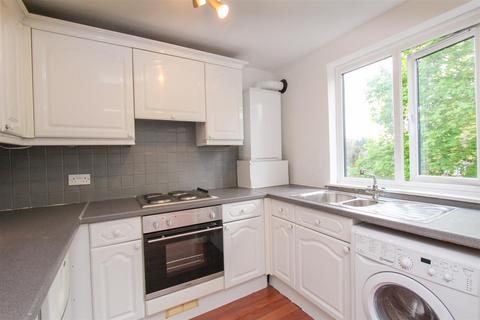 1 bedroom maisonette to rent, Whitehall Road, Uxbridge, UB8