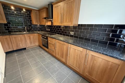 2 bedroom flat to rent, Kay Brow, Ramsbottom, Bury, BL0 9AY