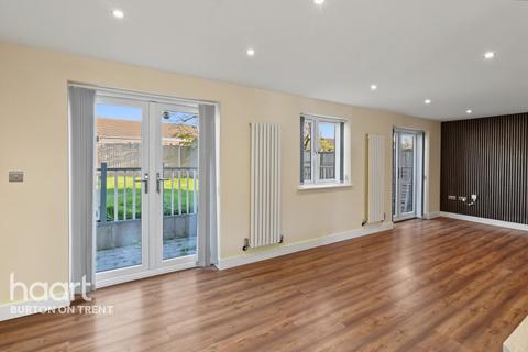 3 bedroom detached house for sale, Porchester Leys, Swadlincote