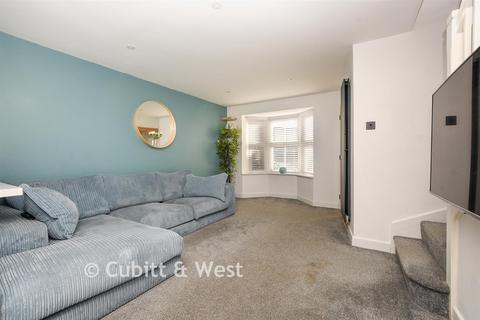 2 bedroom end of terrace house for sale, Wheeler Road, Crawley RH10