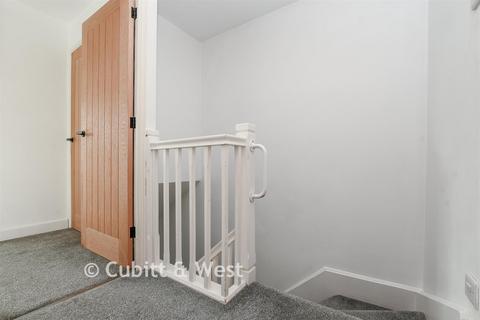 2 bedroom end of terrace house for sale, Wheeler Road, Crawley RH10