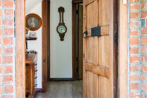 4 bedroom detached house for sale, Wheeler Avenue, Oxted RH8