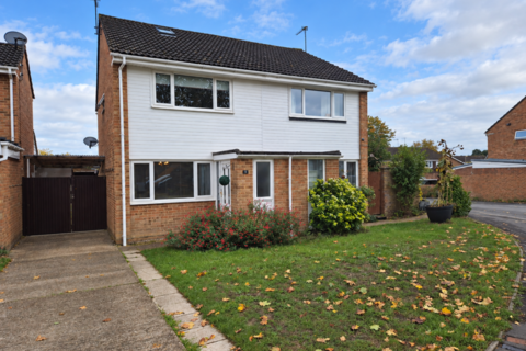 2 bedroom semi-detached house for sale, Snellgrove Close, Totton SO40